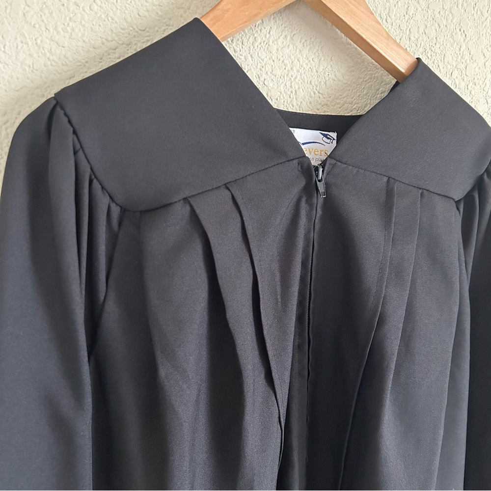 Achievers your graduation planner black graduation robe - Picture 6 of 9